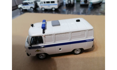 УАЗ-452 (3909)  ПОЛИЦИЯ, масштабная модель, scale43