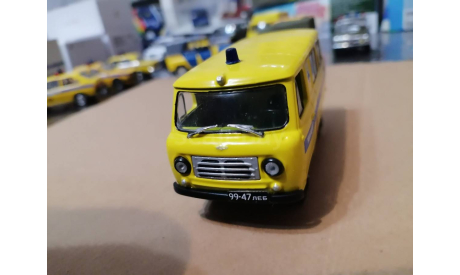 УАЗ-452  МИЛИЦИЯ СПЕЦМЕДСЛУЖБА, масштабная модель, ручная работа, scale43