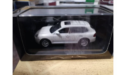 Porsche Cayenne S white