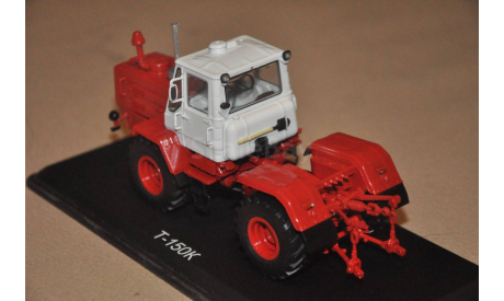 SSM. Трактор Т-150К (серо-красный), масштабная модель трактора, scale43, Start Scale Models (SSM)