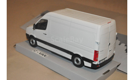 Cararama. VOLKSWAGEN Crafter Фургон, масштабная модель, Bauer/Cararama/Hongwell, scale24