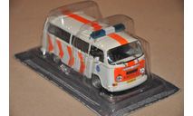 ПММ. Volkswagen Transporter T2 Kombi полиция Нидерландов (белый/красный) №17, масштабная модель, 1:43, 1/43, Полицейские машины мира, Deagostini