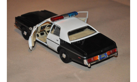 Greenlight. DODGE Monaco ’Metropolitan Police’ 1977 (из к/ф ’Терминатор’), масштабная модель, scale24, Greenlight Collectibles