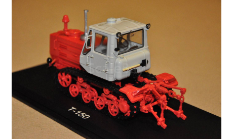 SSM. Трактор Т-150 гусеничный (красный/белый), масштабная модель, scale43, Start Scale Models (SSM)