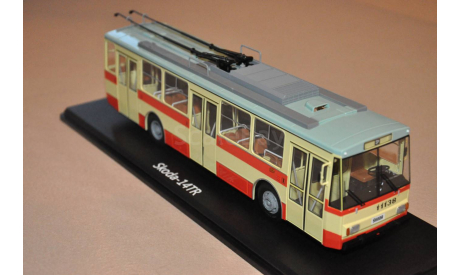 SSM. Троллейбус Skoda-14TR (красно-бежевый), масштабная модель, scale43, Start Scale Models (SSM), Škoda