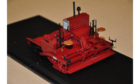 ModelPro. Асфальтоукладчик Д-150Б, масштабная модель, scale43