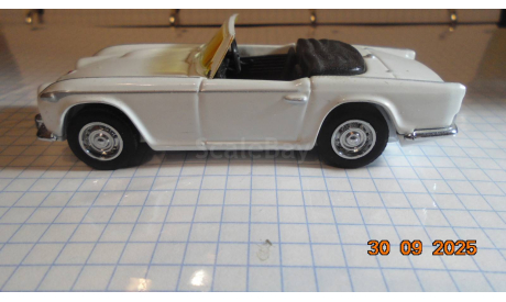 Triumph TR4A IRS - 1/43 Dinky (Matchbox), масштабная модель, Solido, scale43