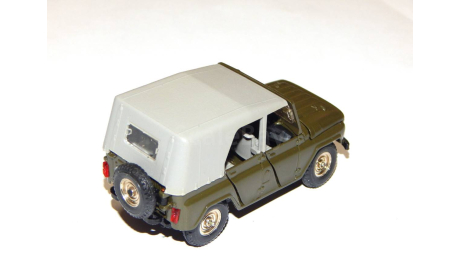 УАЗ-469 1990 год А34, масштабная модель, scale43