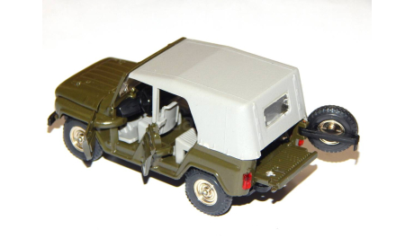 УАЗ-469 1990 год А34, масштабная модель, scale43