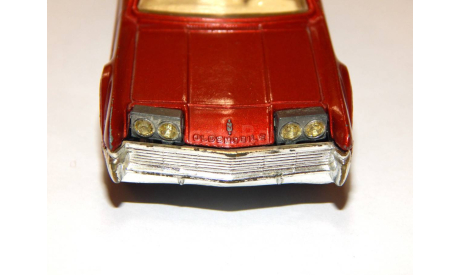 Oldsmobile Toronado гранат металлик Corgi toys, масштабная модель, scale43
