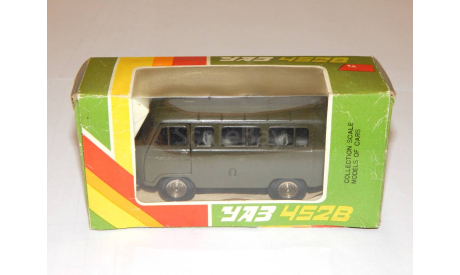 УАЗ-452В 1990 год А41, масштабная модель, scale43
