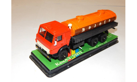 КамАЗ-53212 Красный Молоко 1988 год, масштабная модель, АРЕК (Элекон), scale43