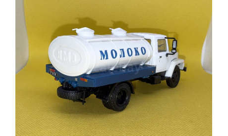 Горький-3307 (ГА3-3307) Г6-ОТА-4,2 (Молоко) (Автолегенды-грузовики №13) DeA, журнальная серия Автолегенды СССР (DeAgostini), ГАЗ, Автолегенды СССР журнал от DeAgostini, scale43