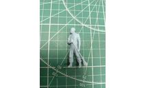 Мужчина в рубашке с метлой 1:43 Смола 3D-печать, фигурка, scale43