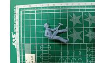 Рабочий с кувалдой 1:35 Смола  возможен обмен, миниатюры, фигуры, scale35