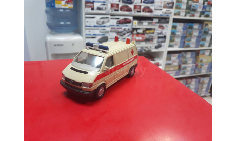 VW Transporter Скорая помощь 1:43 Schabak  возможен обмен, масштабная модель, scale43