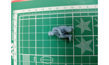 Механик в кепке 1:35 Смола  возможен обмен, миниатюры, фигуры, scale35
