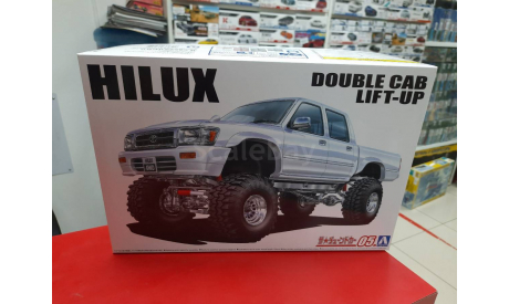 06131 Toyota HiLux Pickup Double Cab Lift Up ’94 1:24 Aoshima возможен обмен, сборная модель автомобиля, Nissan, scale32