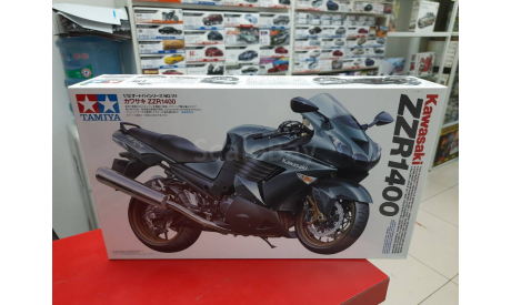 14111 Kawasaki ZZR1400 1:12 Tamiya возможен обмен, масштабная модель мотоцикла, Yamaha, scale12