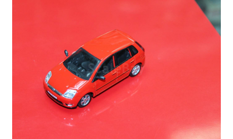 Ford Fiesta без коробки 1:43 Cararama возможен обмен, масштабная модель, BMW, scale43