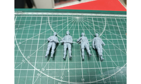 Немецкая пехота 2 вариант 1:35 4 фигуры Смола 3D-печать, миниатюры, фигуры, scale35