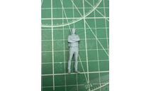 Мужчина со сложенными на груди руками 1:43  Смола 3D-печать, миниатюры, фигуры, scale43