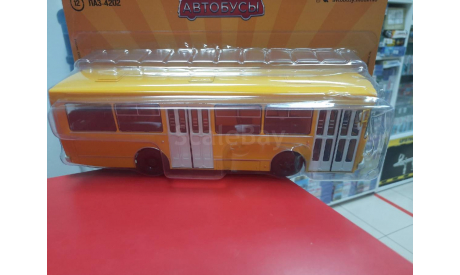 Наши Автобусы №12, ЛАЗ-4202 1:43 Modimio  Возможен обмен, масштабная модель, scale43