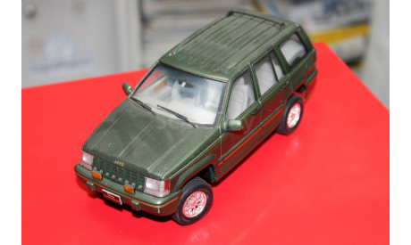 Jeep Grand Cherokee из кита Tamiya 1:24  возможен обмен, масштабная модель, BMW, scale24