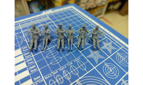 Гражданские водители 1:43, Смола  возможен обмен, сборная модель (другое), scale43