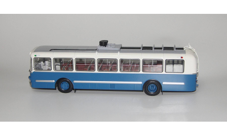 Троллейбус Зиу-5 синий (мороз). DEMPRICE.Уценка!!!, масштабная модель, Classicbus, scale43
