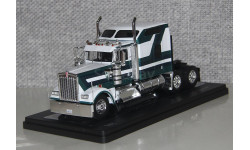 Kenworth W900  big sleeper 1984 .IXO.