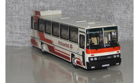 Автобус Икарус-250.70 (клубника) Интурист. DEMPRICE., масштабная модель, Ikarus, Classicbus, scale43