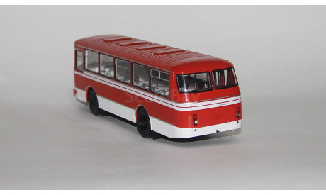 ЛАЗ-695Н сангин. Demprice. С рубля!!!, масштабная модель, Classicbus, scale43