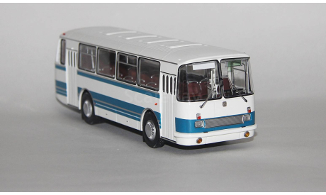 ЛАЗ-695Н кобальт. Demprice. С рубля!!!, масштабная модель, Classicbus, scale43