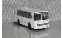 ЛАЗ-695Н опал. С эмблемой. Demprice. С рубля!!!, масштабная модель, Classicbus, scale43