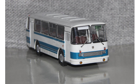 ЛАЗ-695Н кобальт. С эмблемой.Demprice. С рубля!!!, масштабная модель, Classicbus, scale43