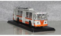 Троллейбус ЗИУ-9 г. Хабаровск. Уценка!!!SSM., масштабная модель, Start Scale Models (SSM), scale43