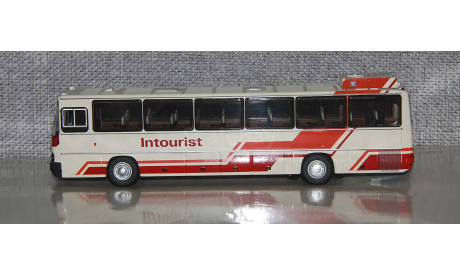 Автобус Икарус Ikarus-250.70 земляника. Уценка!!! DEMPRICE., масштабная модель, Classicbus, scale43