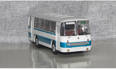 ЛАЗ-695Н кобальт. С эмблемой.Demprice. С рубля!!!, масштабная модель, Classicbus, scale43