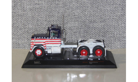 Mack R-Series ’Stars and Stripes’ - 1966 .IXO., масштабная модель, IXO Road (серии MOC, CLC), scale43