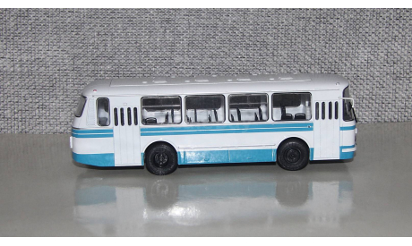 ЛАЗ-695Н. Наши автобусы №1. Уценка!!!, масштабная модель, scale43