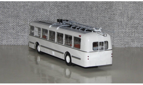Троллейбус Зиу-5 белый(иней). DEMPRICE., масштабная модель, Classicbus, scale43