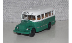 Автобус КАВЗ-651 бело-зеленый. DEMPRICE.