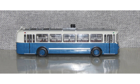 Троллейбус Зиу-5 синий (мороз). DEMPRICE.Уценка!!!, масштабная модель, Classicbus, scale43