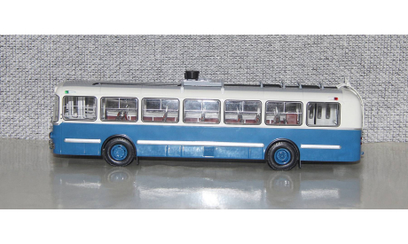 Троллейбус Зиу-5 синий (мороз). DEMPRICE.Уценка!!!, масштабная модель, Classicbus, scale43