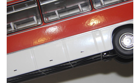 Автобус Икарус Ikarus-256.54 шарлах. Demprice.Уценка!!!, масштабная модель, Classicbus, scale43