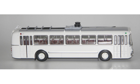 Троллейбус Зиу-5 белый(иней). DEMPRICE. Уценка!!!, масштабная модель, Classicbus, scale43