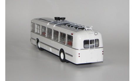 Троллейбус Зиу-5 белый(иней). DEMPRICE. Уценка!!!, масштабная модель, Classicbus, scale43