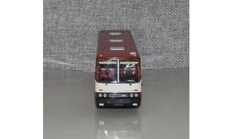 Автобус Икарус Ikarus-256.55 киноварь.Demprice.Уценка(2)!!, масштабная модель, Classicbus, scale43