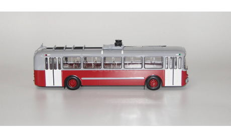 Троллейбус Зиу-5 красный(звезда). DEMPRICE. Уценка!!!, масштабная модель, Classicbus, scale43